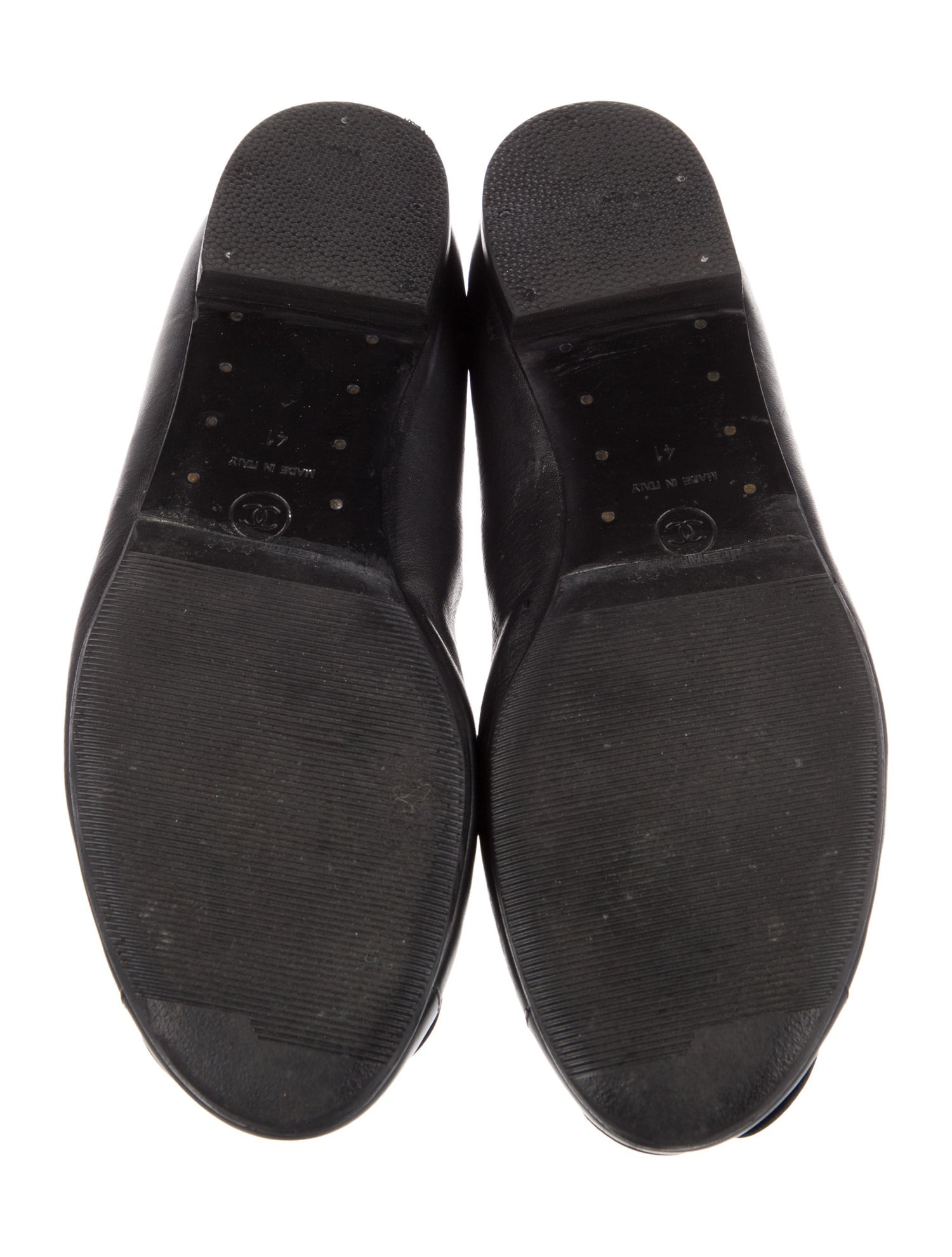 Chanel Interlocking CC Logo Leather Flats